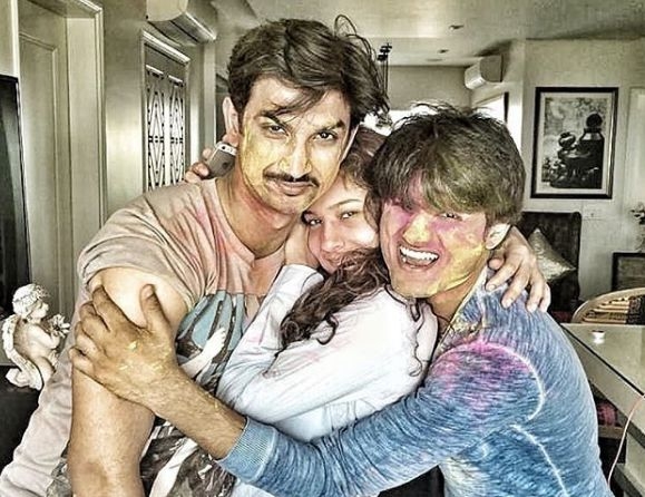 Sushant Singh Rajput S Family Completed Shattered Says Late Actor S Friend Weekly Voice